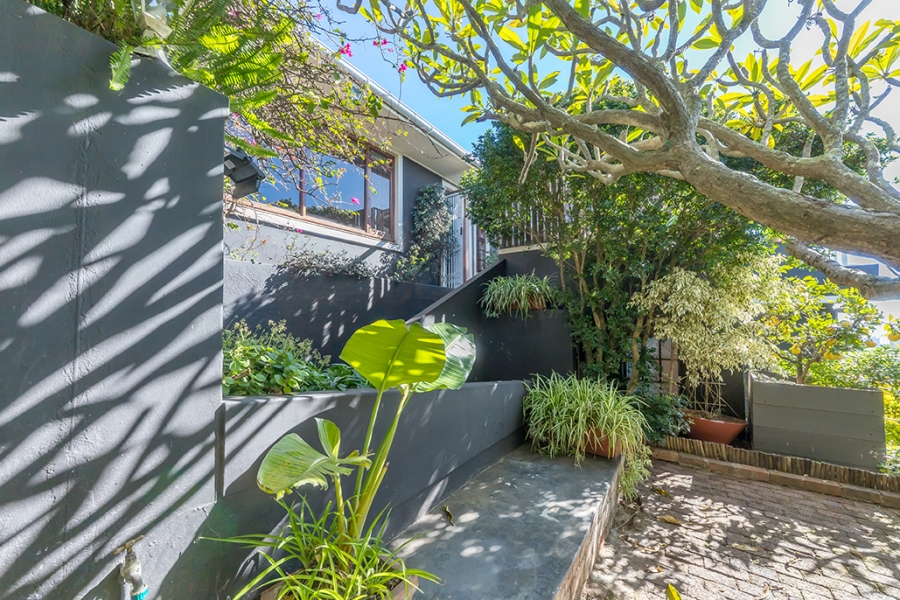 To Let 3 Bedroom Property for Rent in Green Point Western Cape